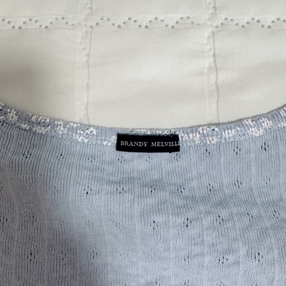 brandy melville floral button up top!! 

one size - Picture 3 of 3